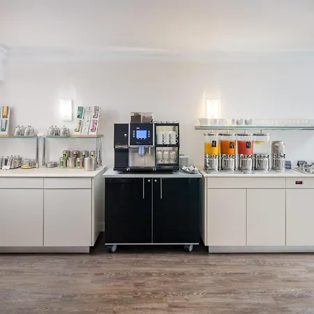 Bellevue فندق تيميندورفير ستراند